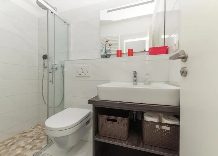 Family Friendly House With A Swimming Pool - 25219 * Makarska