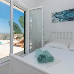 Family Friendly House With A Swimming Pool - 25219 Casa de Férias *