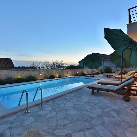 Family Friendly House With A Swimming Pool - 25219 马卡尔斯卡