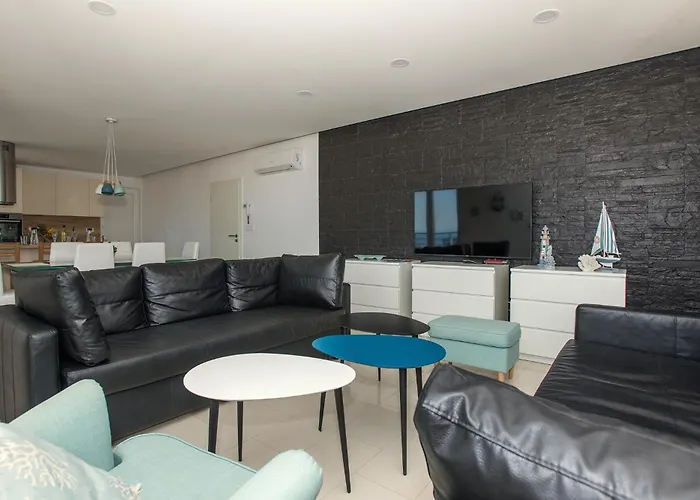 度假居 Family Friendly House With A Swimming Pool - 25219 *