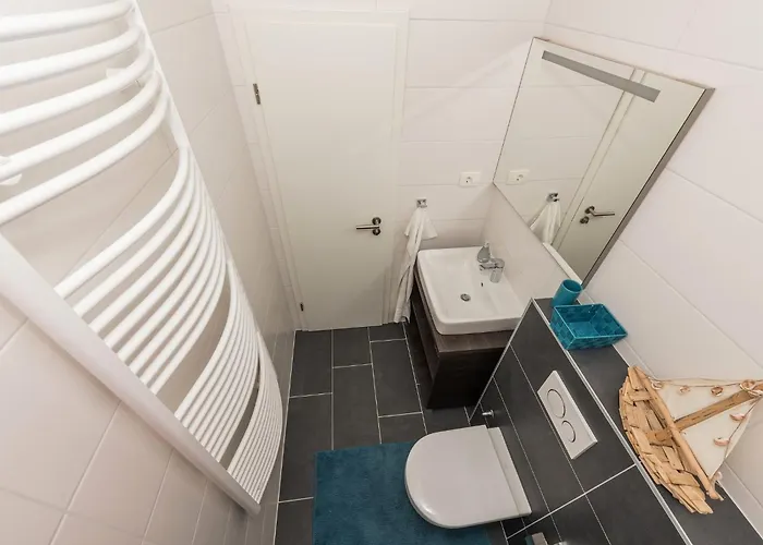 Family Friendly House With A Swimming Pool - 25219 Vakantiehuis